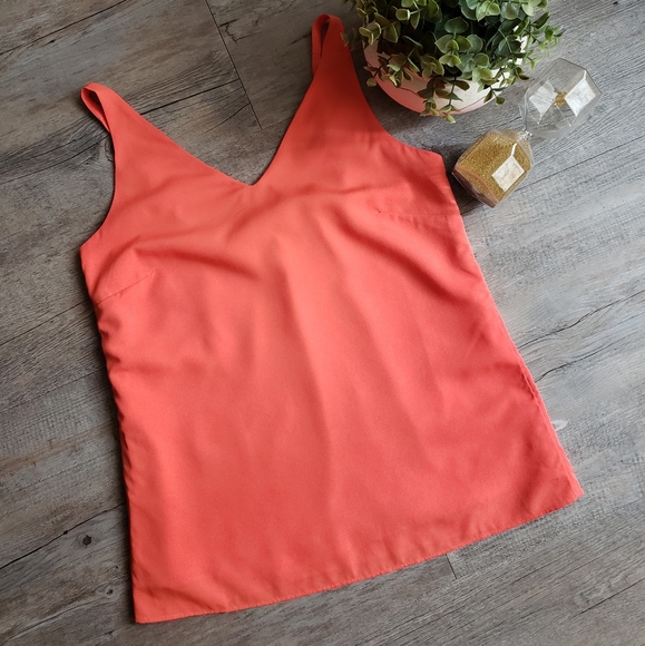 BANANA REPUBLIC| Light Coral Sleeveless V neck Top - Picture 1 of 9